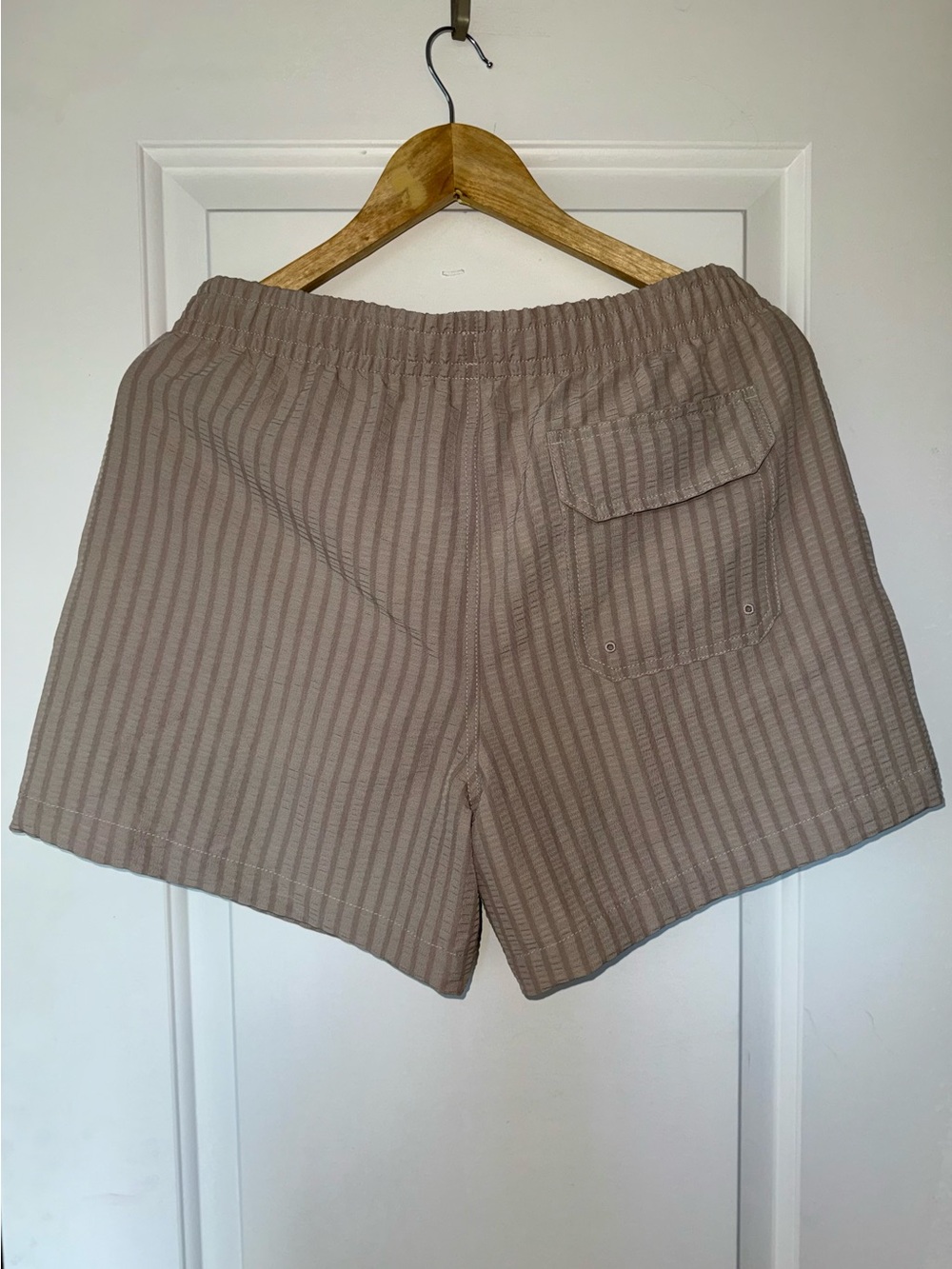Abercrombie & Fitch NWT Taupe Striped Seersucker Swim Shorts - Picture 4 of 7